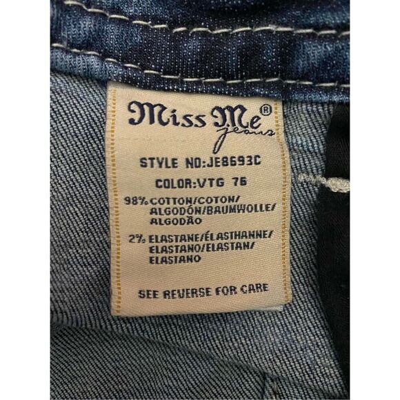 Miss Me Signature Crop Jeans Rhinestone Mid Rise Women’s Sz 29 Waist - Picture 5 of 7